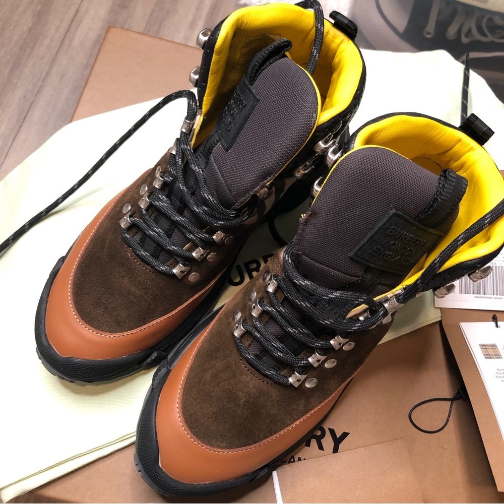 Burberry Brown Leather, Vintage Check Cotton And Suede Tor Boots - Picture 4 of 10